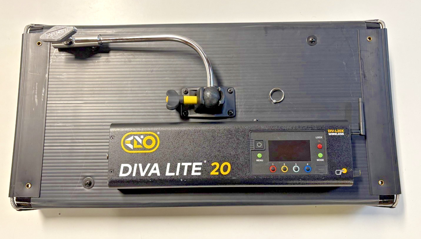 (2) Light Kino Flo Diva-Lite LED 20 DMX With Hard Case - Excellent Condition