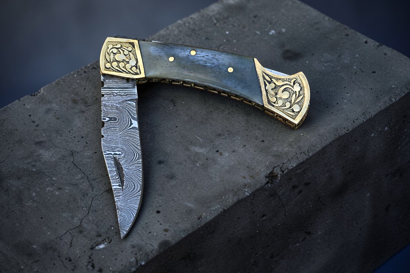 CUSTOM HAND MADE FORGED DAMASCUS STEEL FOLDING POCKET KNIFE  850