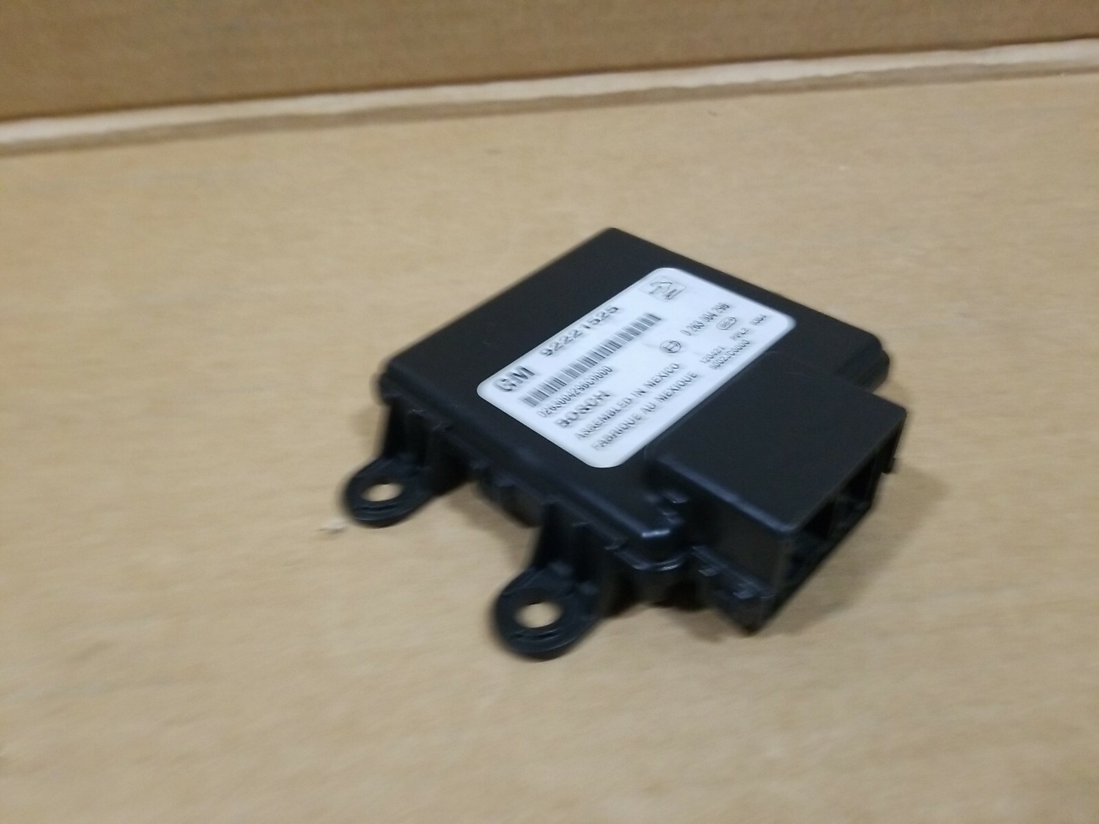 GM ORIGINAL EQUIPMENT OEM REVERSE SENSOR MODULE BCM 92221525