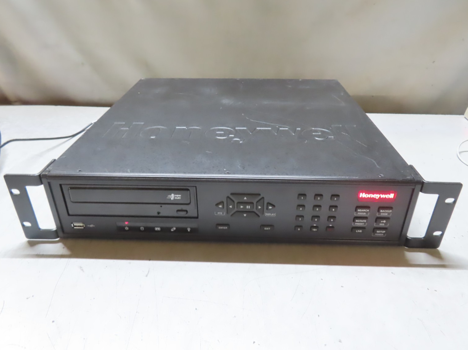 Honeywell Security HRDP16D4T0 Rev B Digital Video Recorder.  Tested