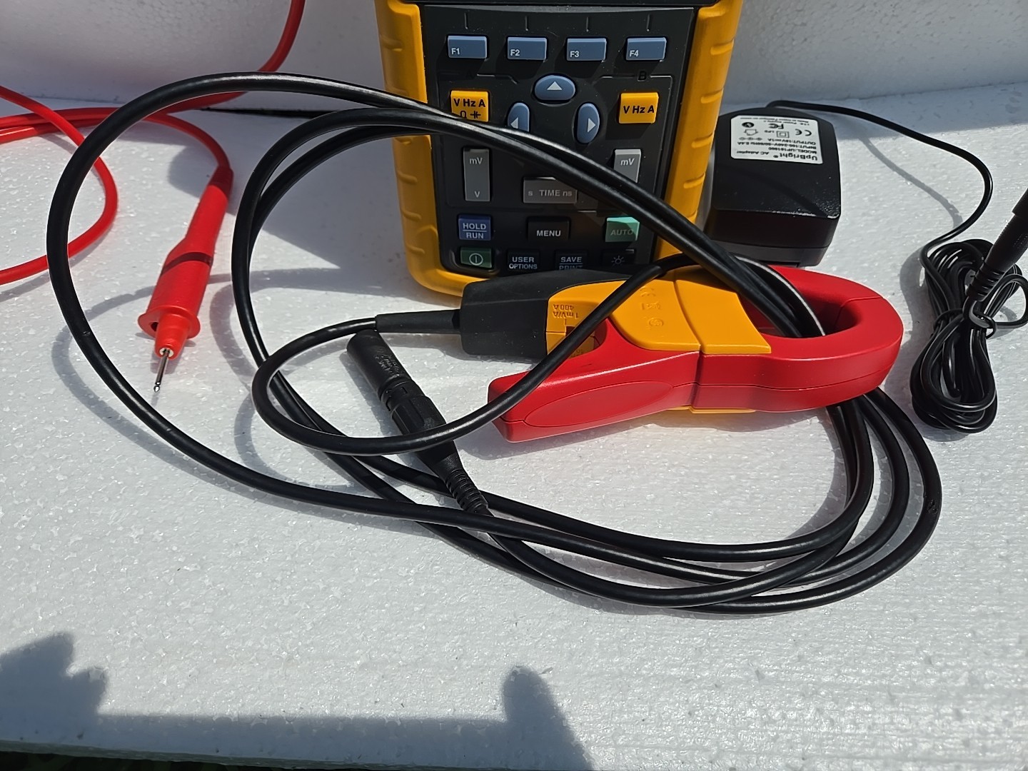 Fluke 125 Industrial Scopemeter 40mhz
