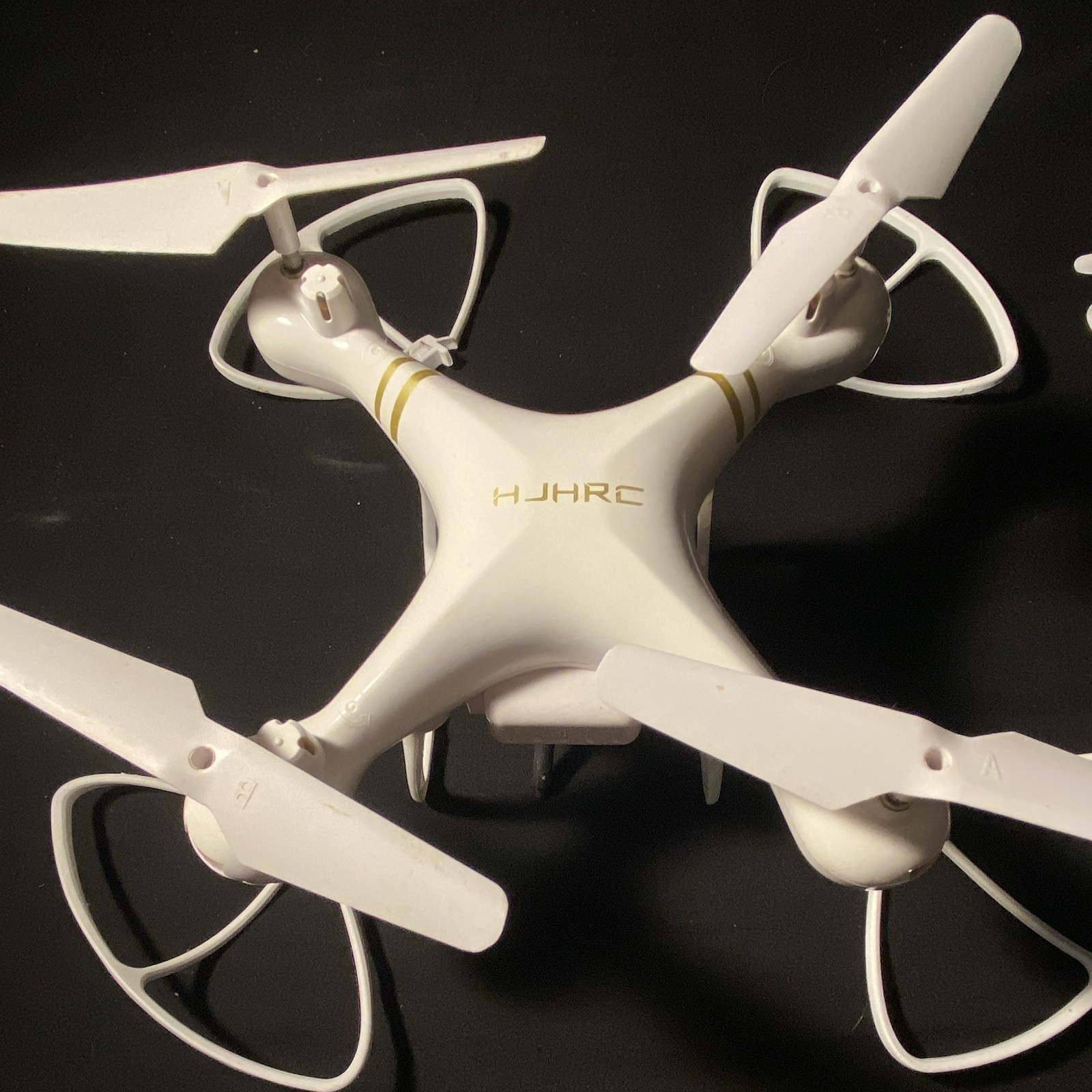 HJHRC Ready to Fly Quadcopter Drone w/ Camera Remote Battery USB Charger