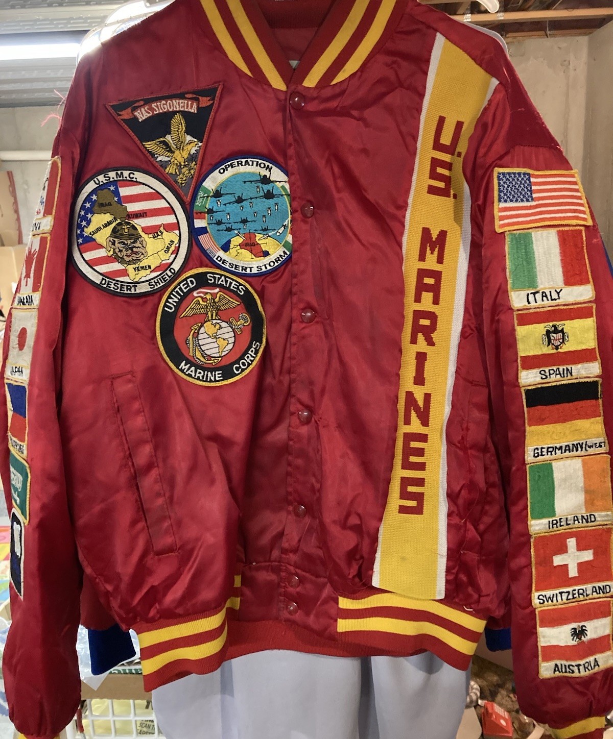Vintage Swingster Jacket Mens XL Red Satin US Marine Corps Made USA Desert Storm