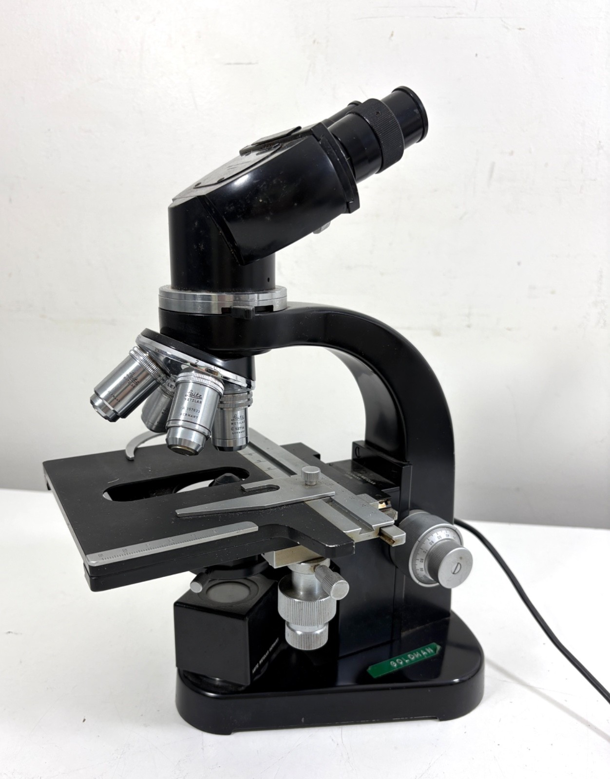 Vintage ERNST LEITZ WETZLAR Binocular Microscope w/4 Objective Lenses & Light