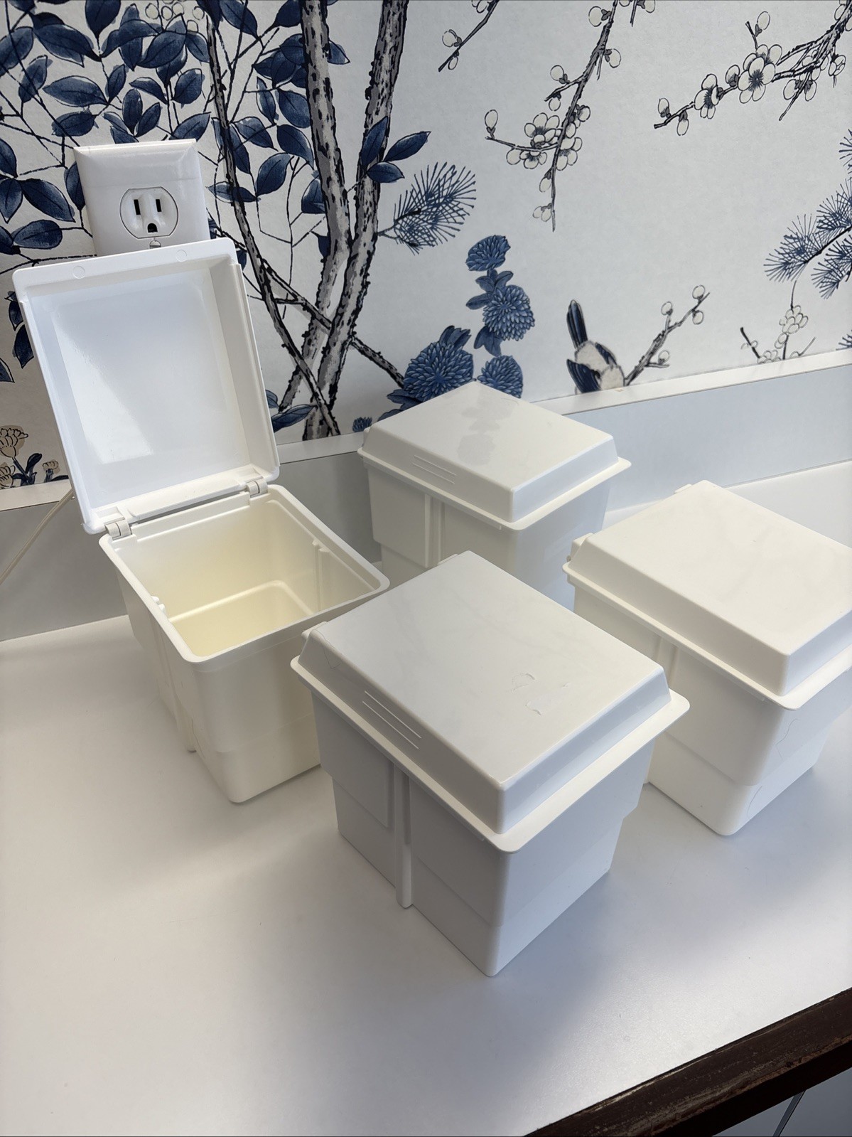 Zirc Dental E-Z Storage Tubs Qty FOUR White Lid
