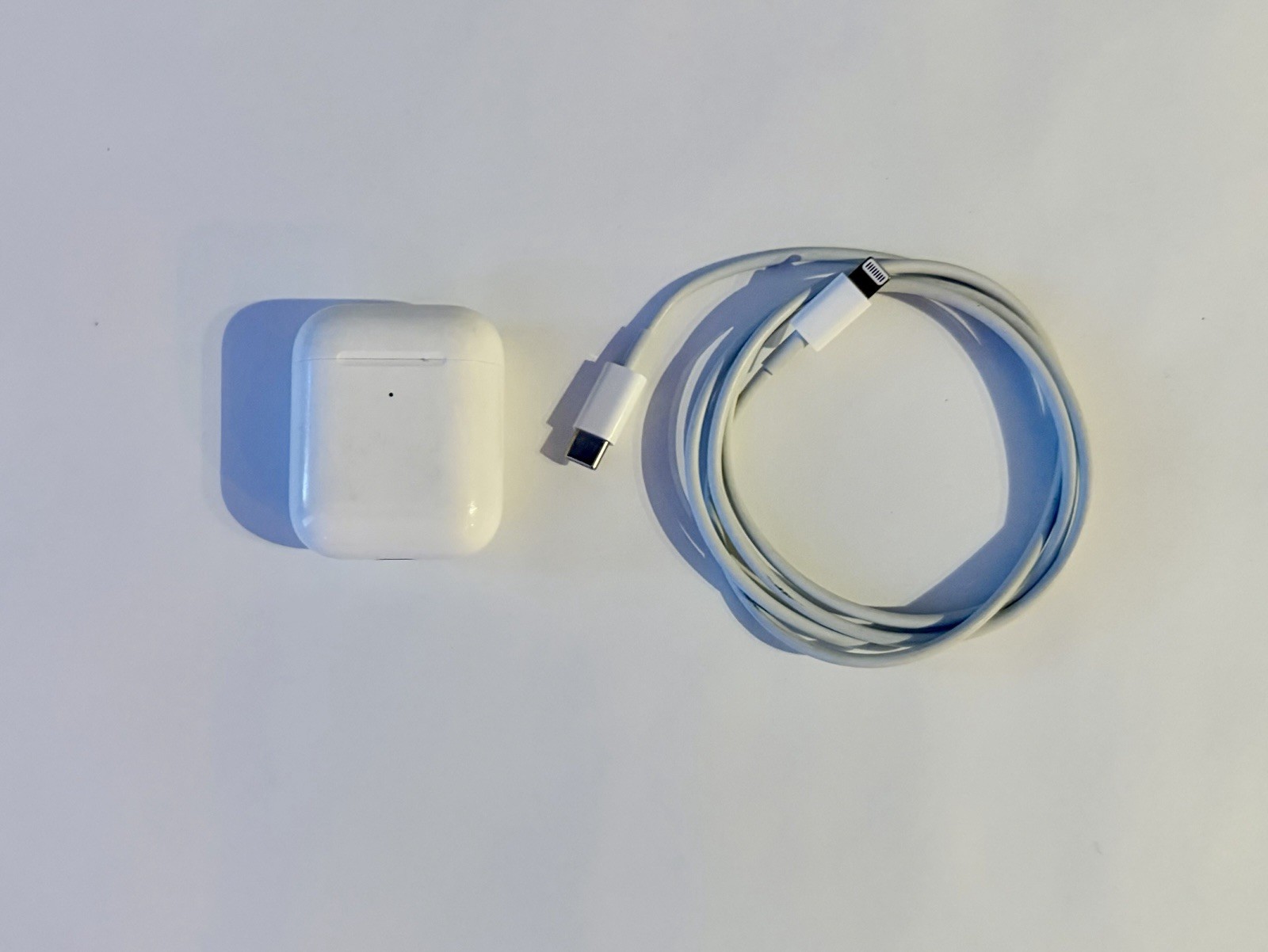 Apple AirPods 2nd generation In-Ear Bluetooth Headset w/ Wireless Charging+cable