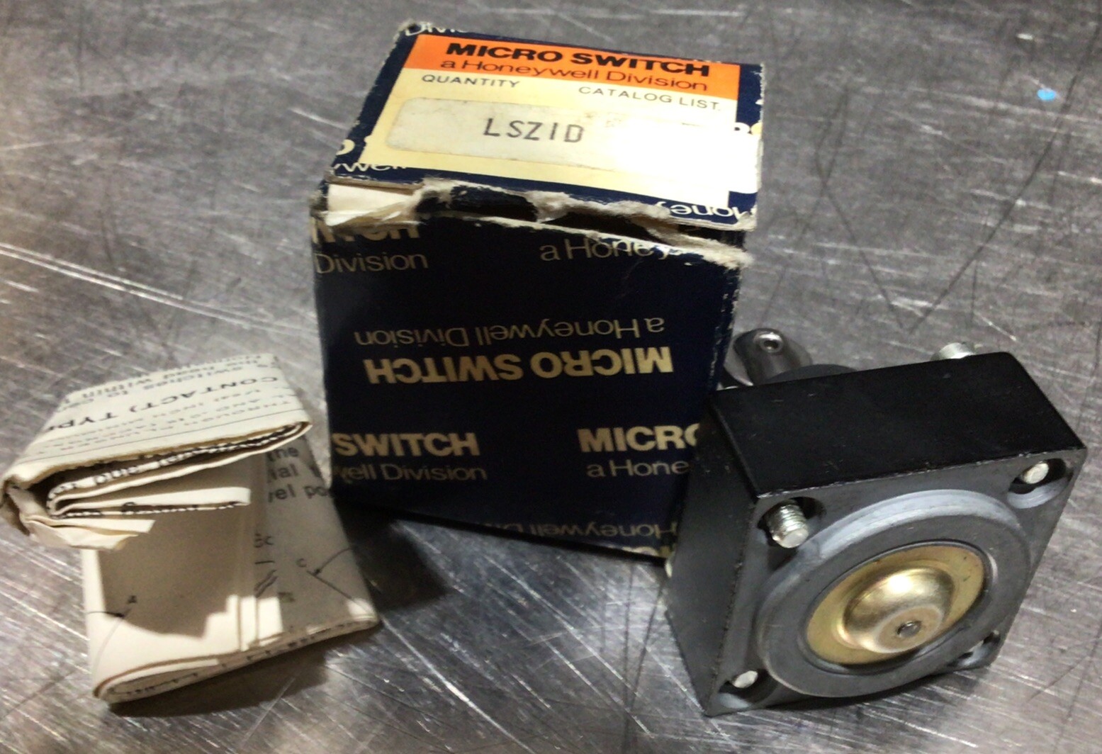 Honey Well Micro Switch LSZID NEW IN BOX Old Stock