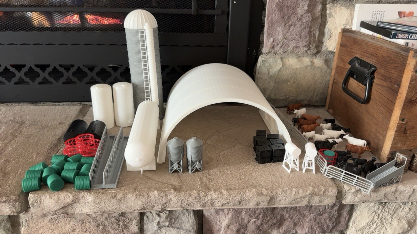 1/64th Cattle Feeding deluxe Set With Red Angus/brown Cows N calves