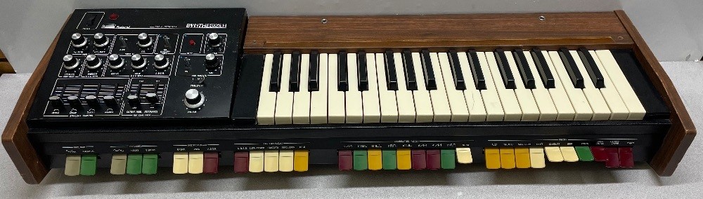 Vintage Roland SH-1000 37-Key Synthesizer