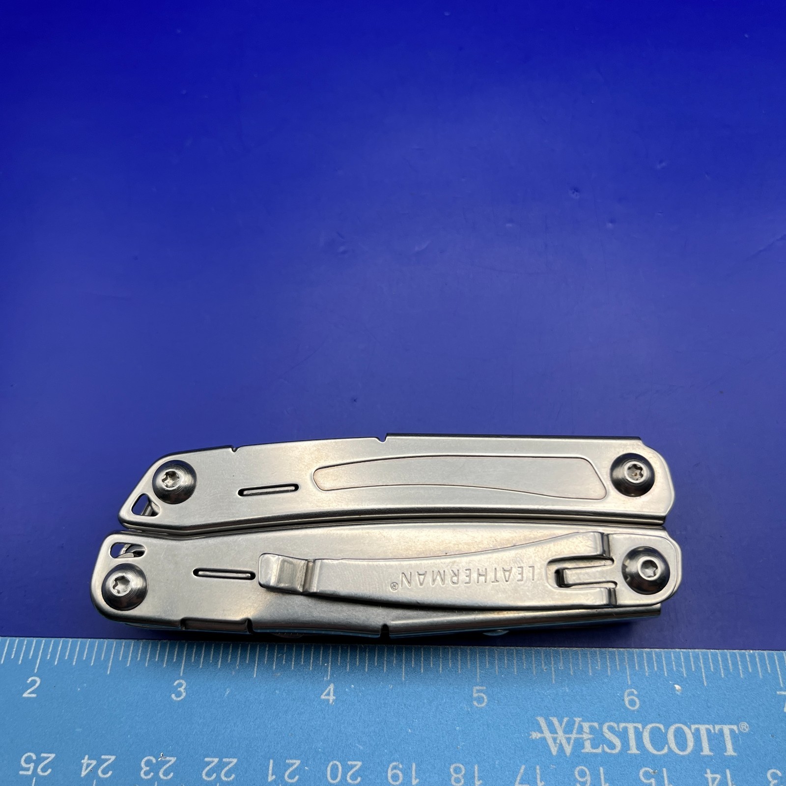 Leatherman Sidekick Multi-Tool, Knife, Pliers, Saw, Stainless
