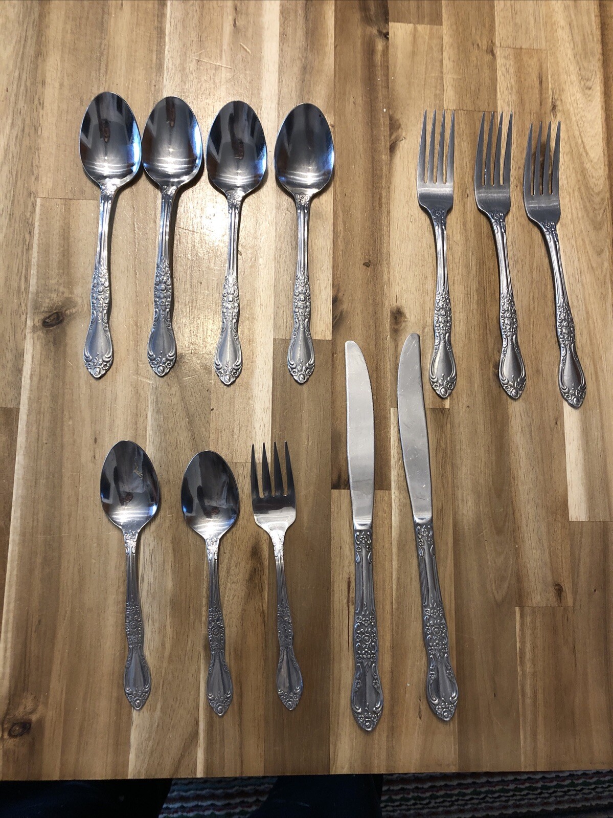 Oneida Northland Carolina Stainless Flatware Korea 12 Piece Knives, Forks, Spoon