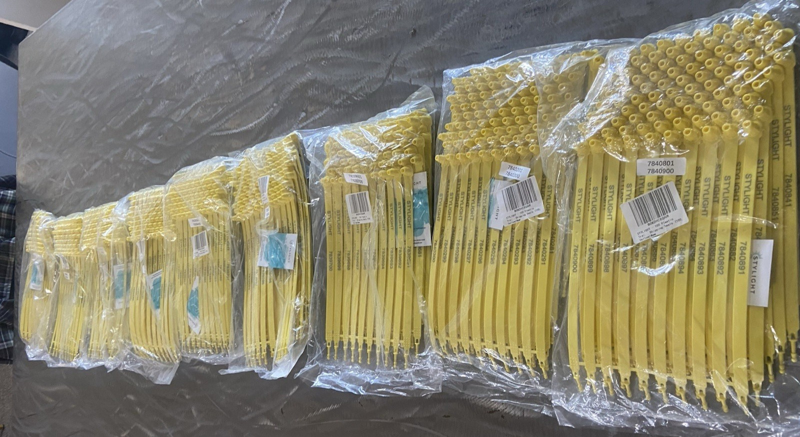 100 Yellow Plastic Truck Seals, Trailer Seals, Tamper Evident Seals, Numbered