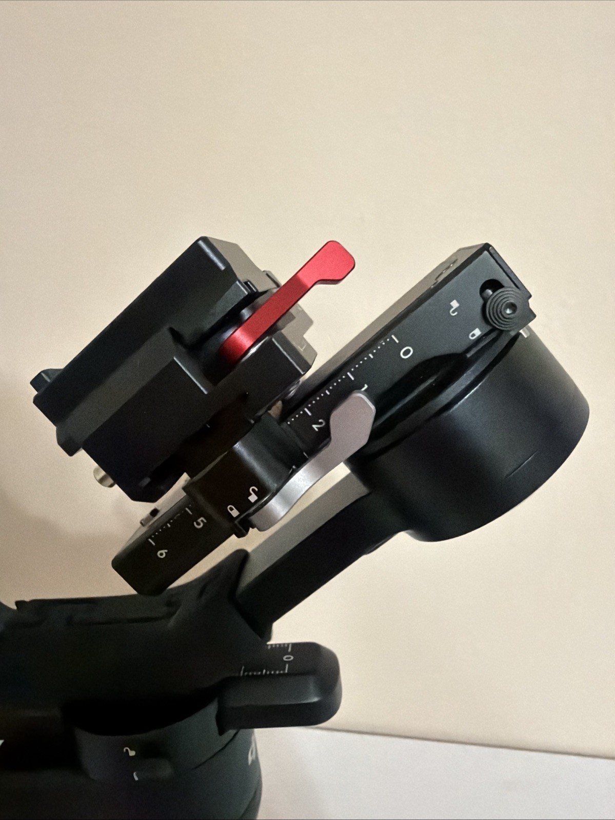 1-Use DJI RONIN RS3 MINI - No Box
