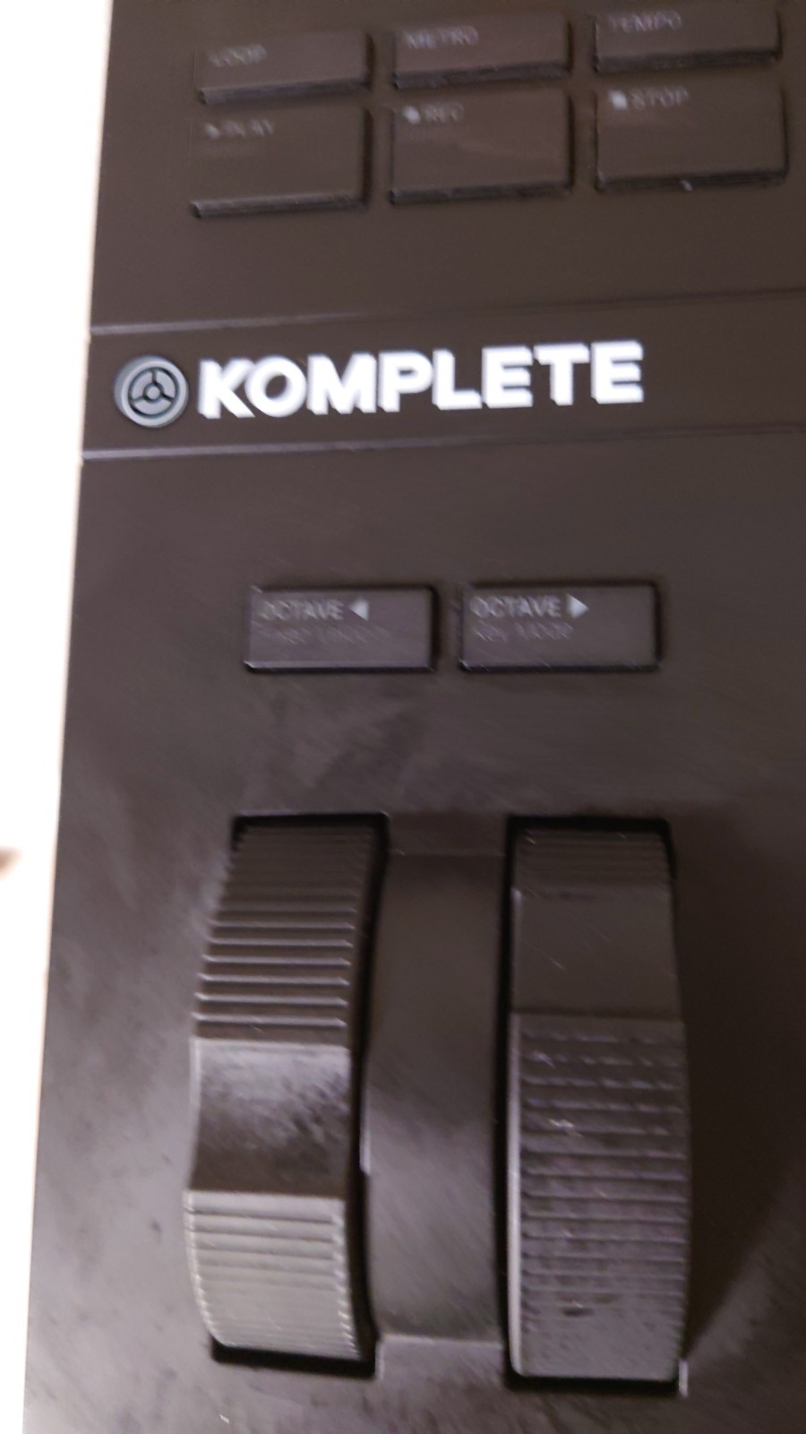 Native Instruments Komplete Kontrol A25 25-Key MIDI Controller Pitch Mod