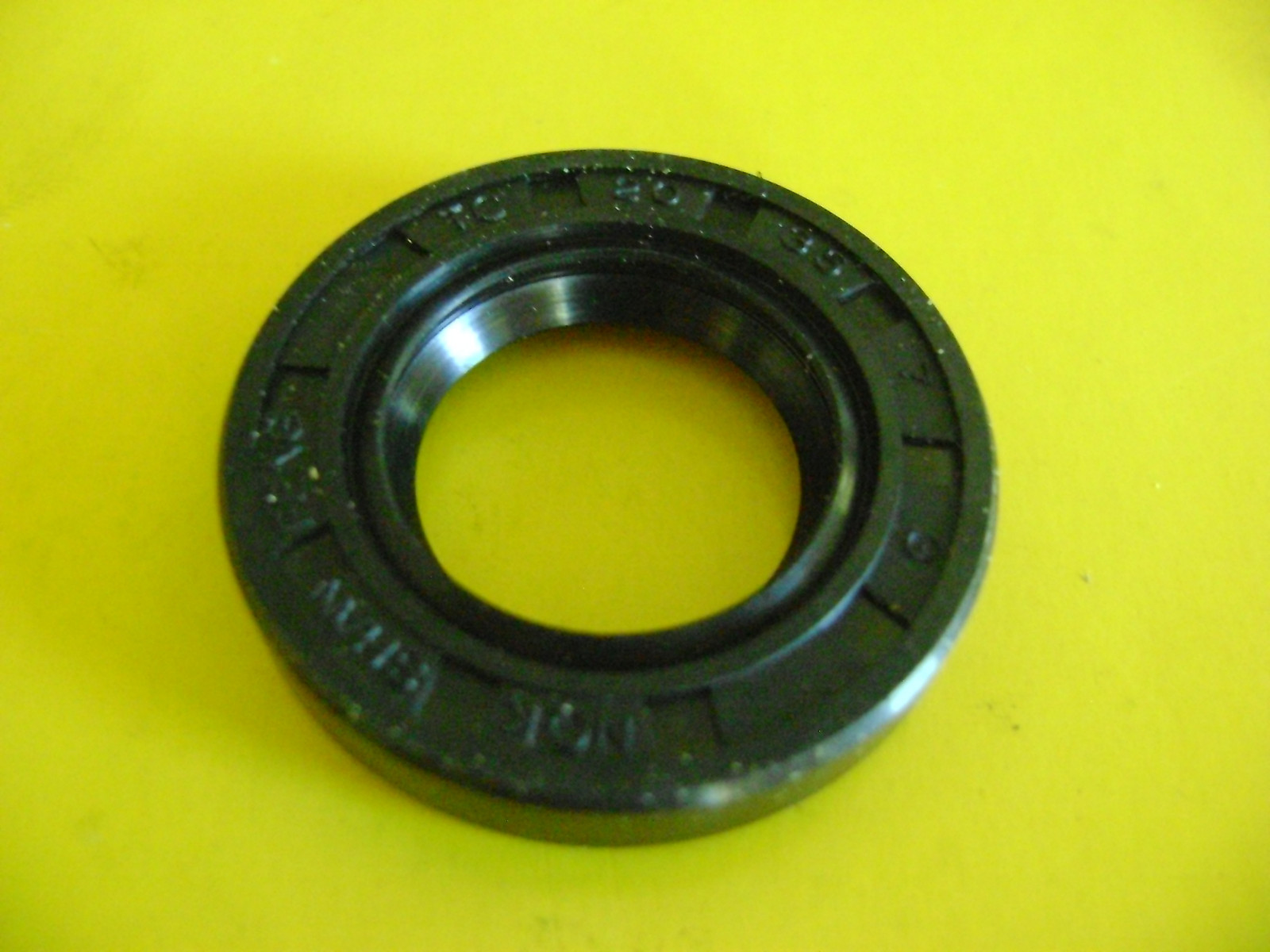 NEW TC 20X35X7 DOUBLE LIPS METRIC OIL / DUST SEAL 20mm X 35mm X 7mm AB303501