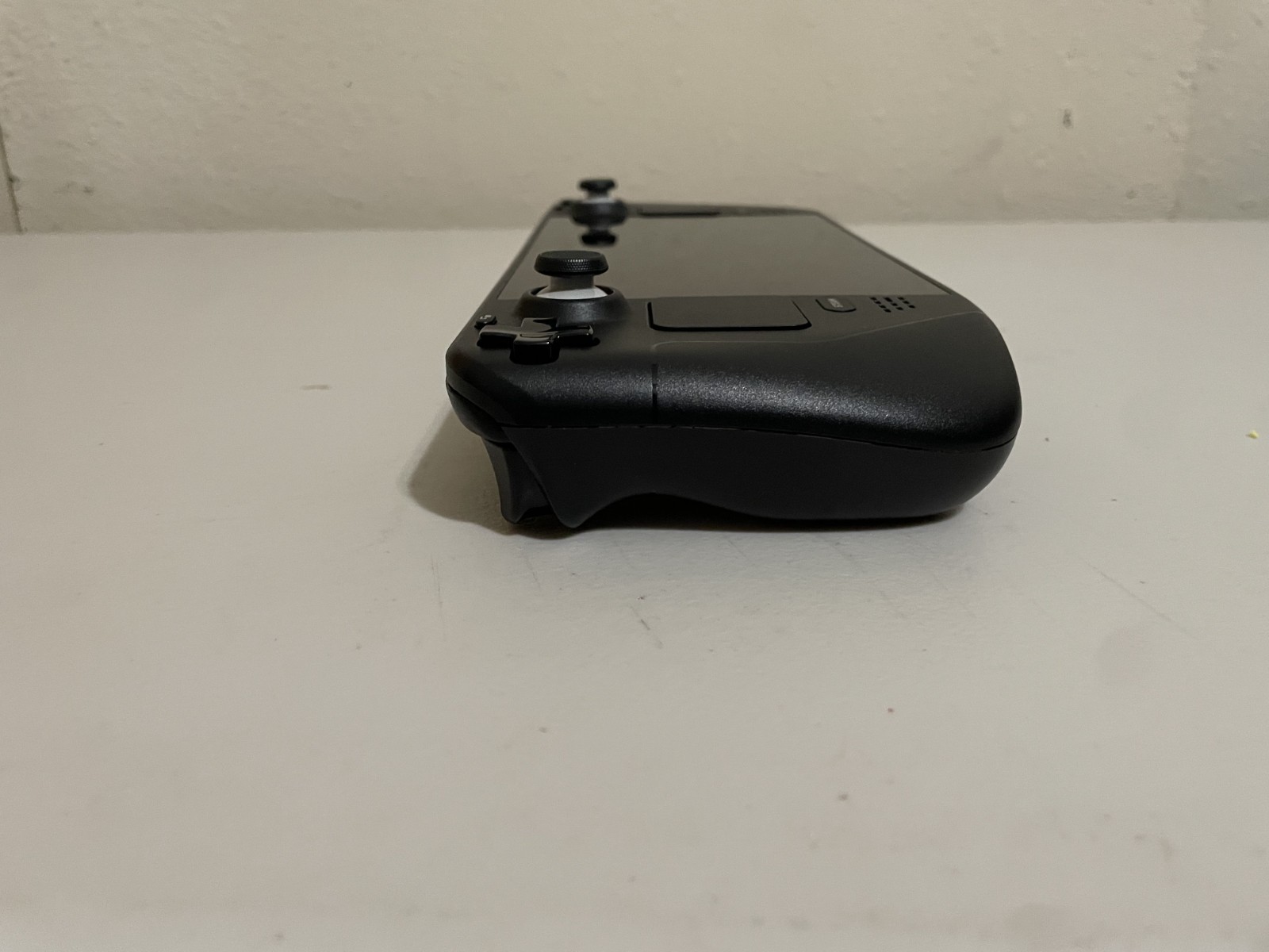 Steam Deck (64GB) + 512GB SD Card