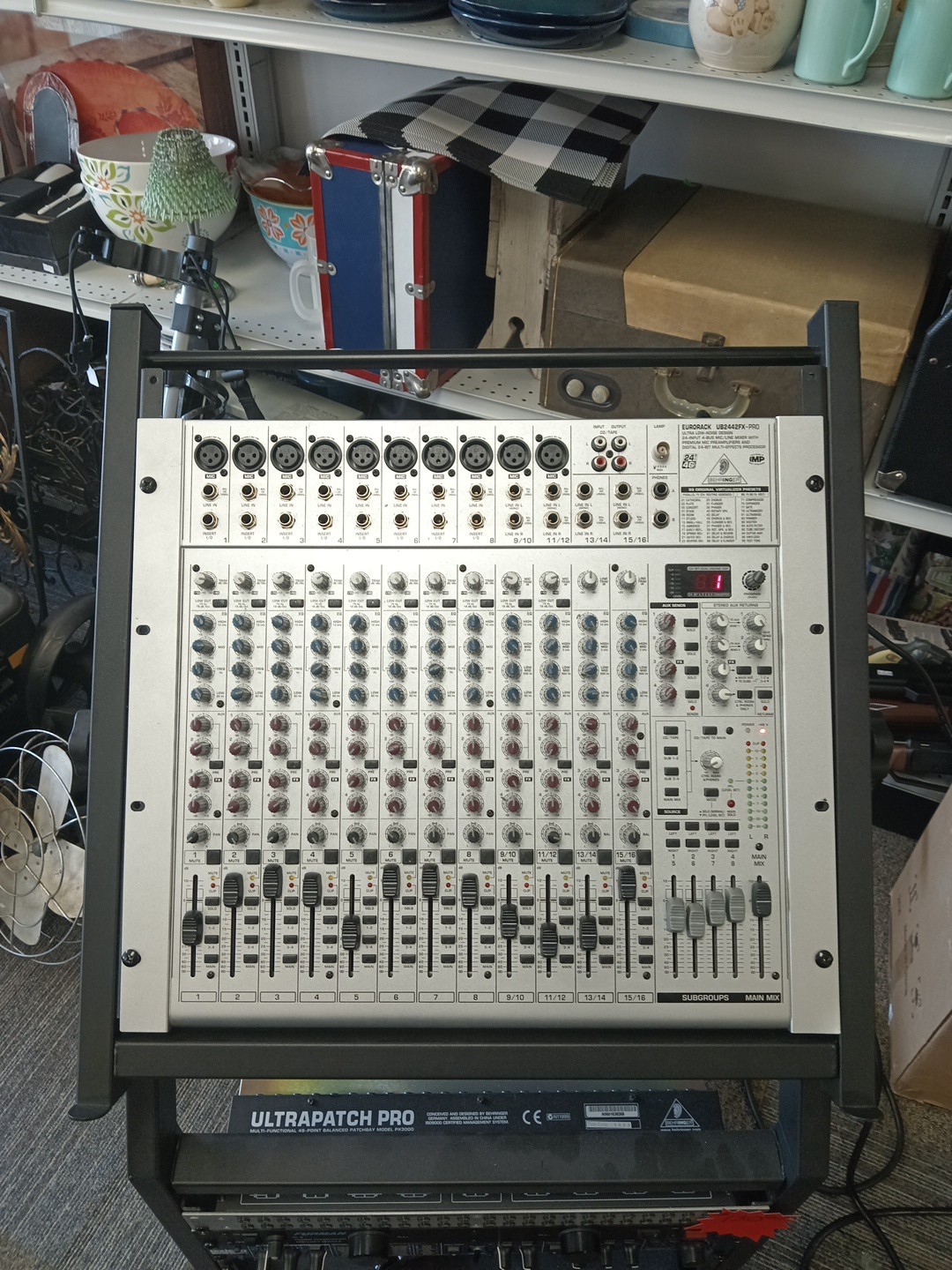 Behringer UB2442FX-PRO Mixing Console