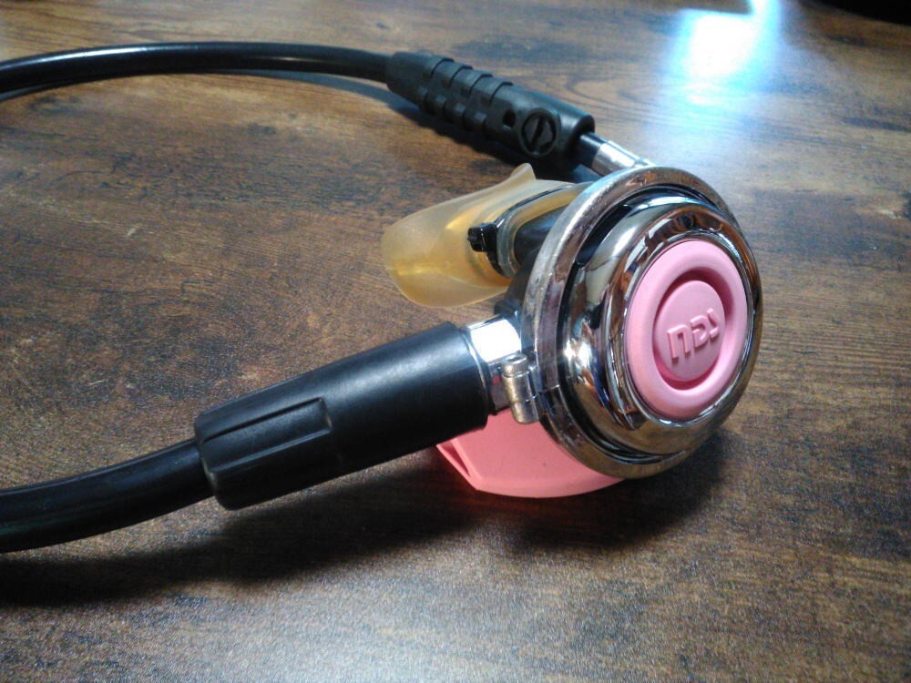 NDS SCUBA DIVING REGULATOR SECOND STAGE.