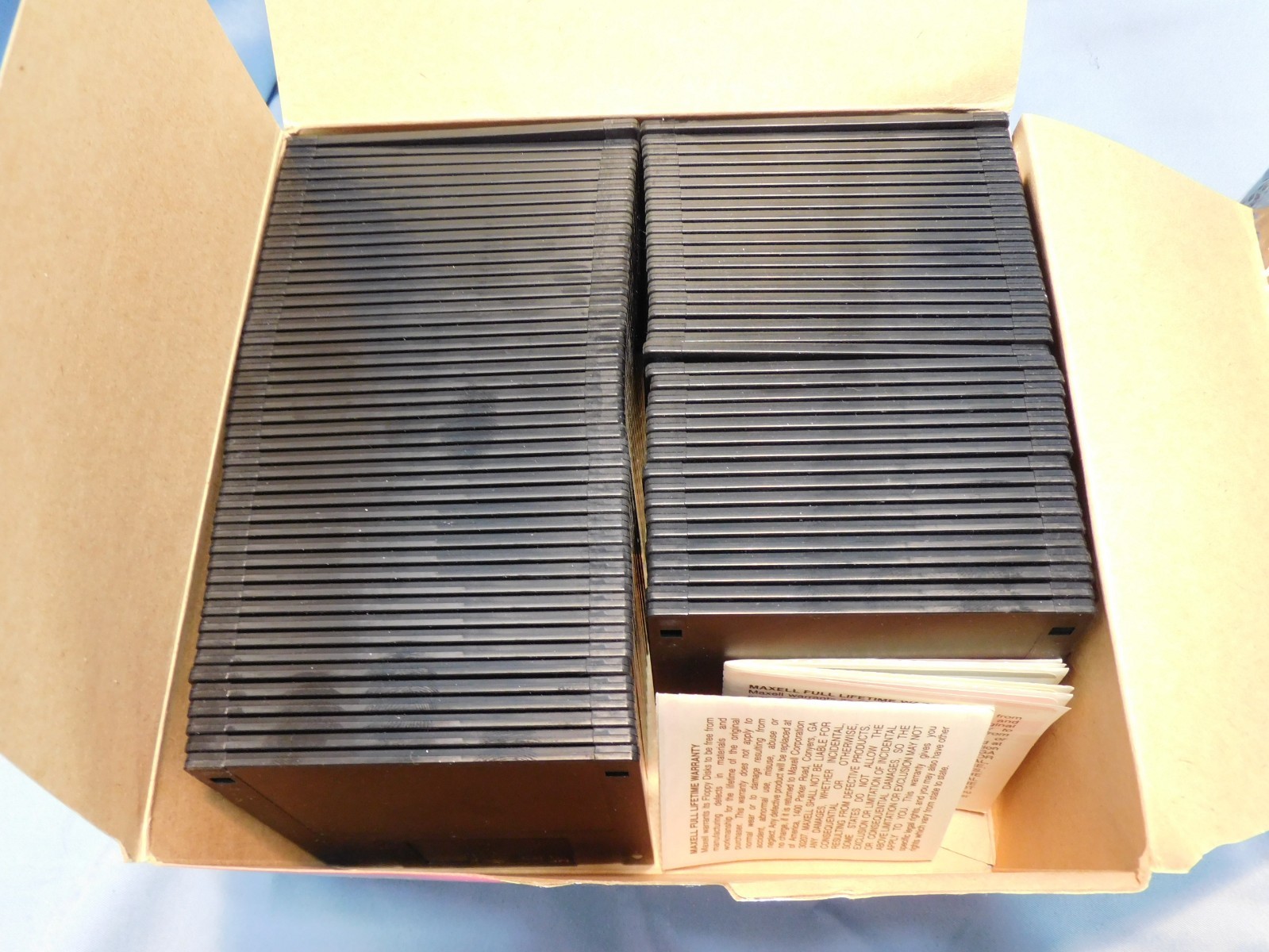 MAXELL MF2HD 3 1/2" Floppy Discs Formatted IBM & Comp. 180 Discs Total