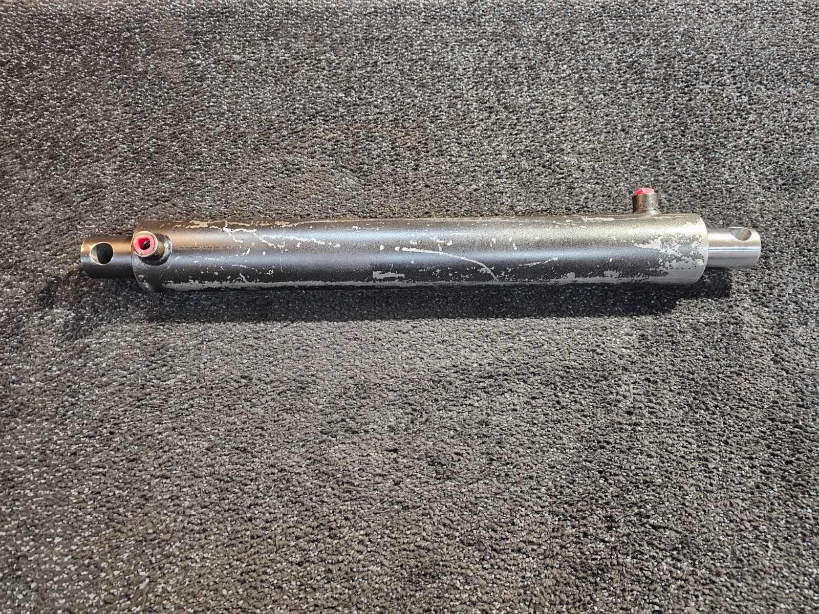 Hydraulic Welded Cylinder 3.34" OD x 30" Retracted Length x 1.98" Rod