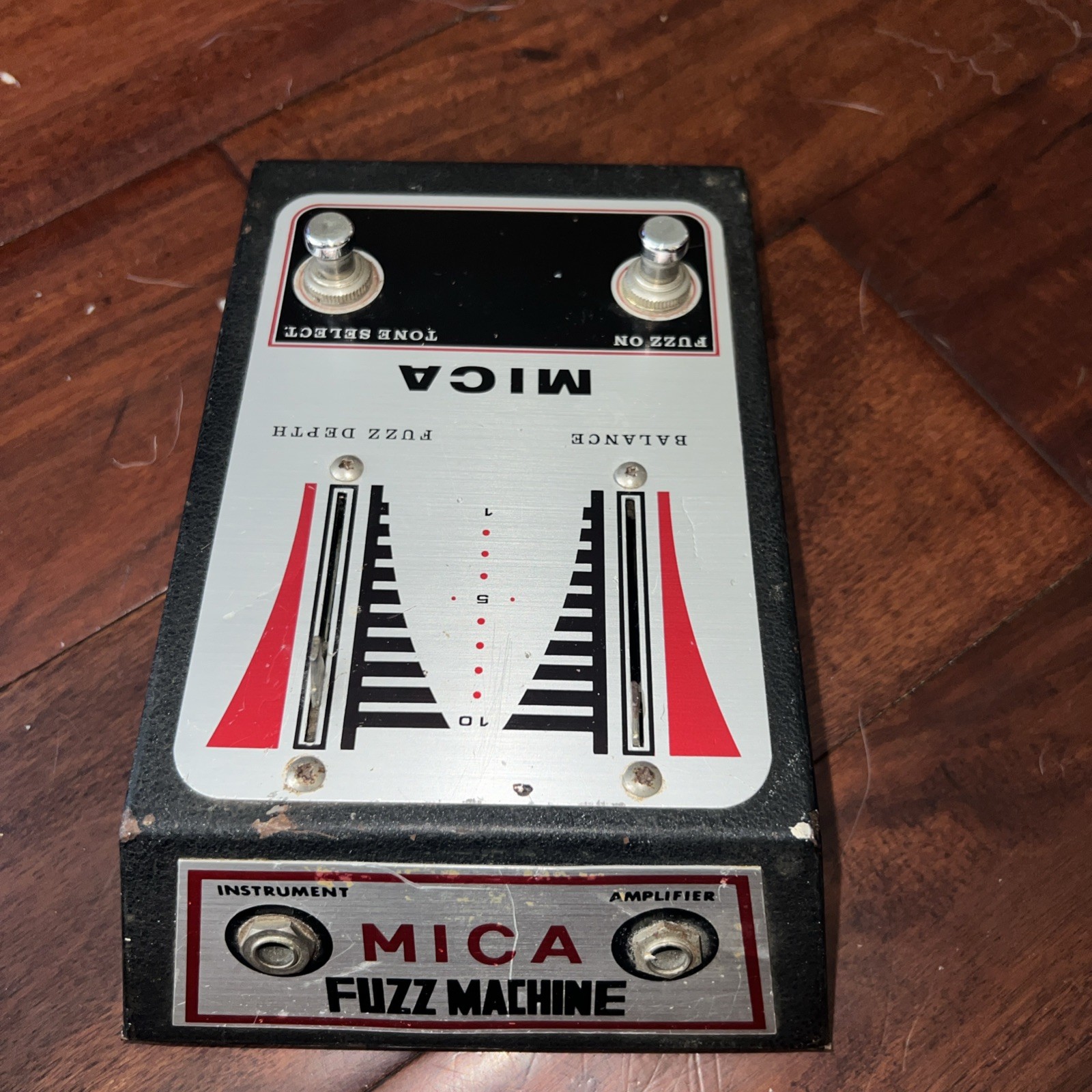 Vintage IBANEZ MICA Fuzz Machine Effects Pedal Original Excellent G1small