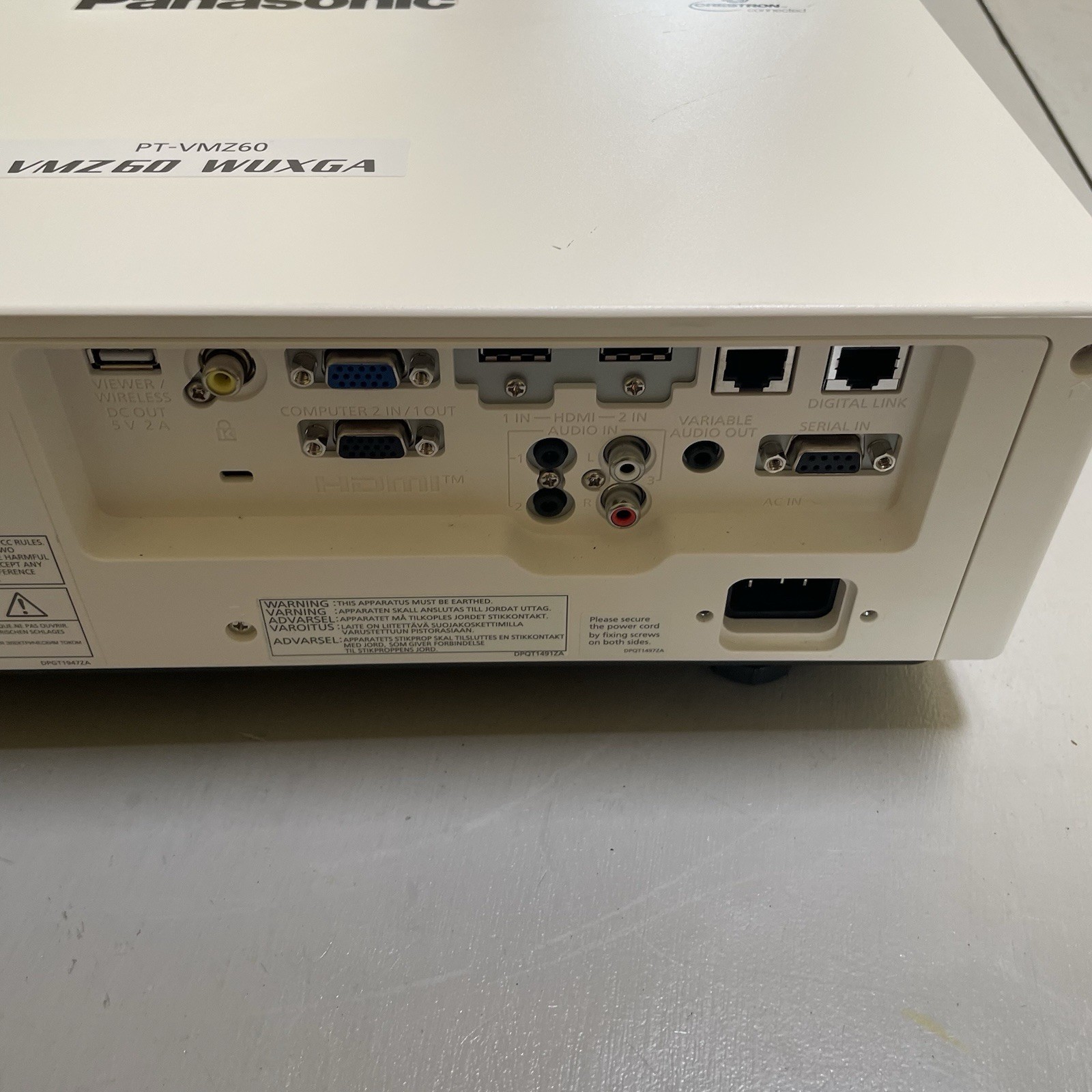 Panasonic PT-VMZ60 Laser Projector 11917 Hrs w/Power Cord 20K Hr Life - READ