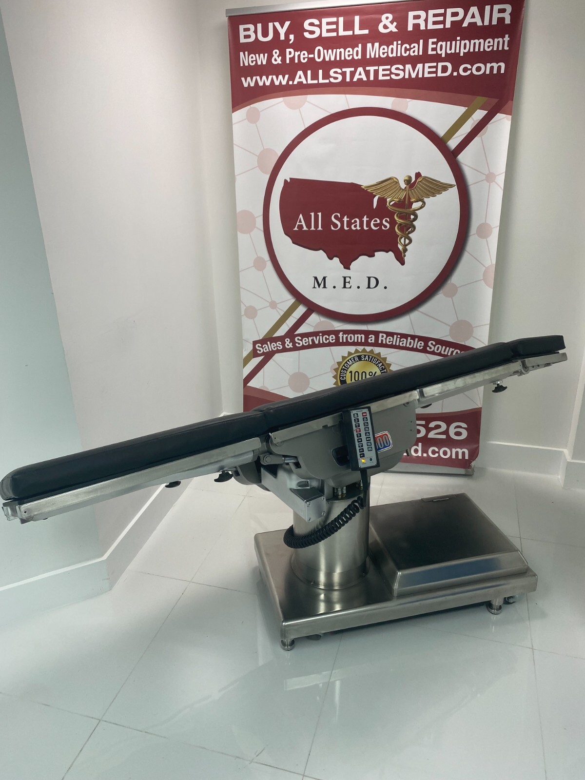 Skytron 6500 Operating table with Remote REFURBISHED