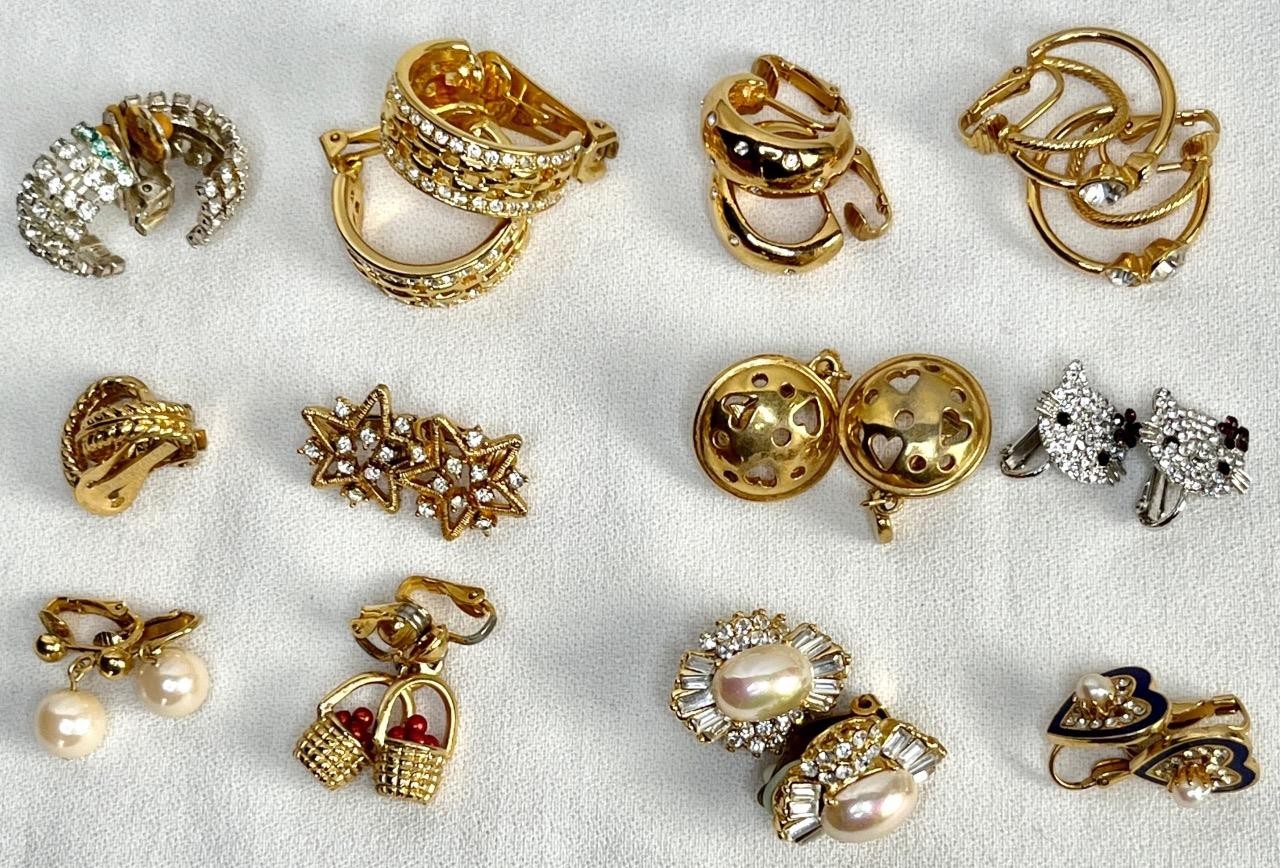 Lot of 12 Vintage Quality Clip Back Earrings Pearls / Rhinestones /Stars #67-4