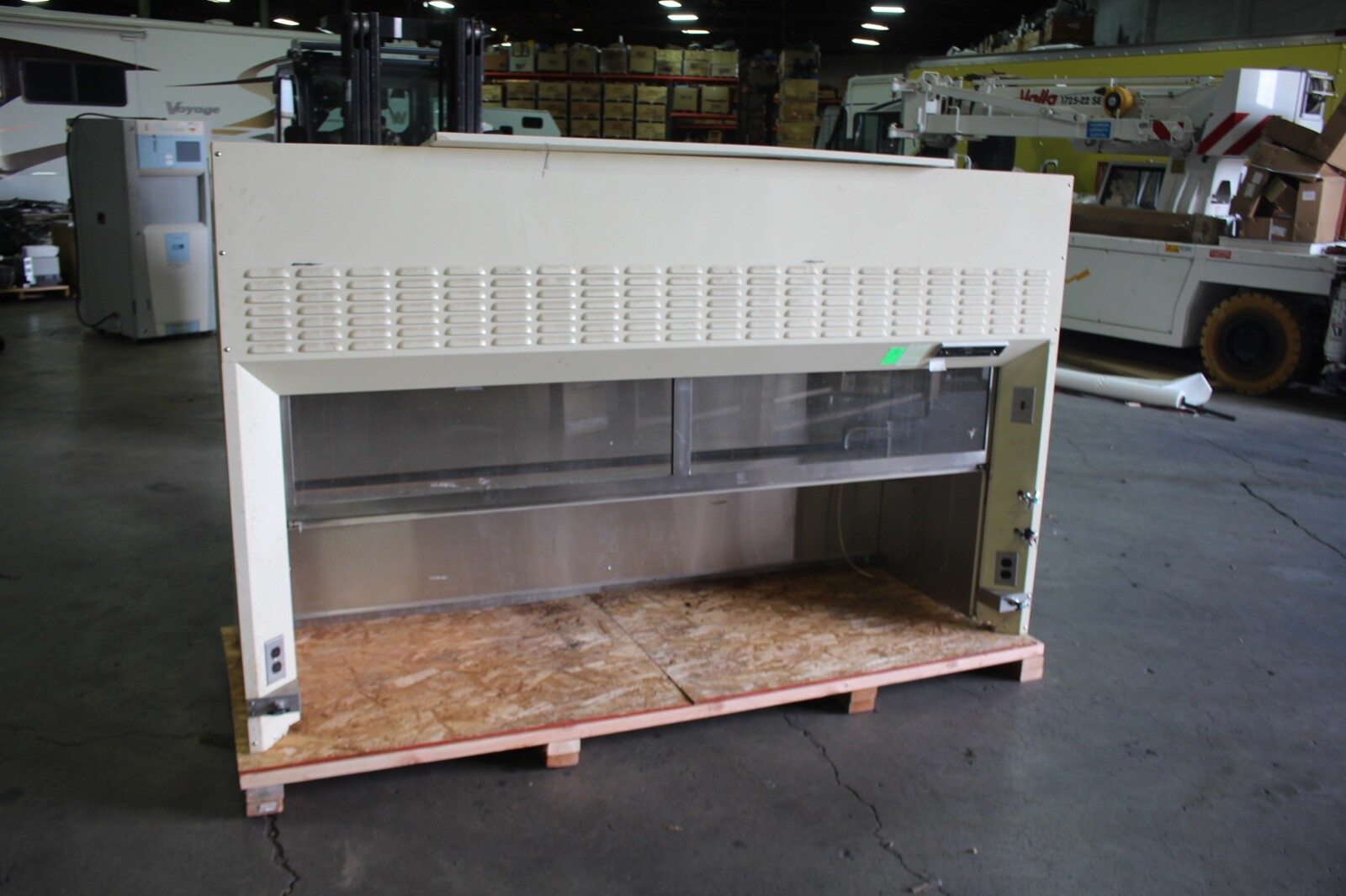 LARGE FUME HOOD AIR MASTER SYSTEMS 375DH 84" WIDE 22" DEEP
