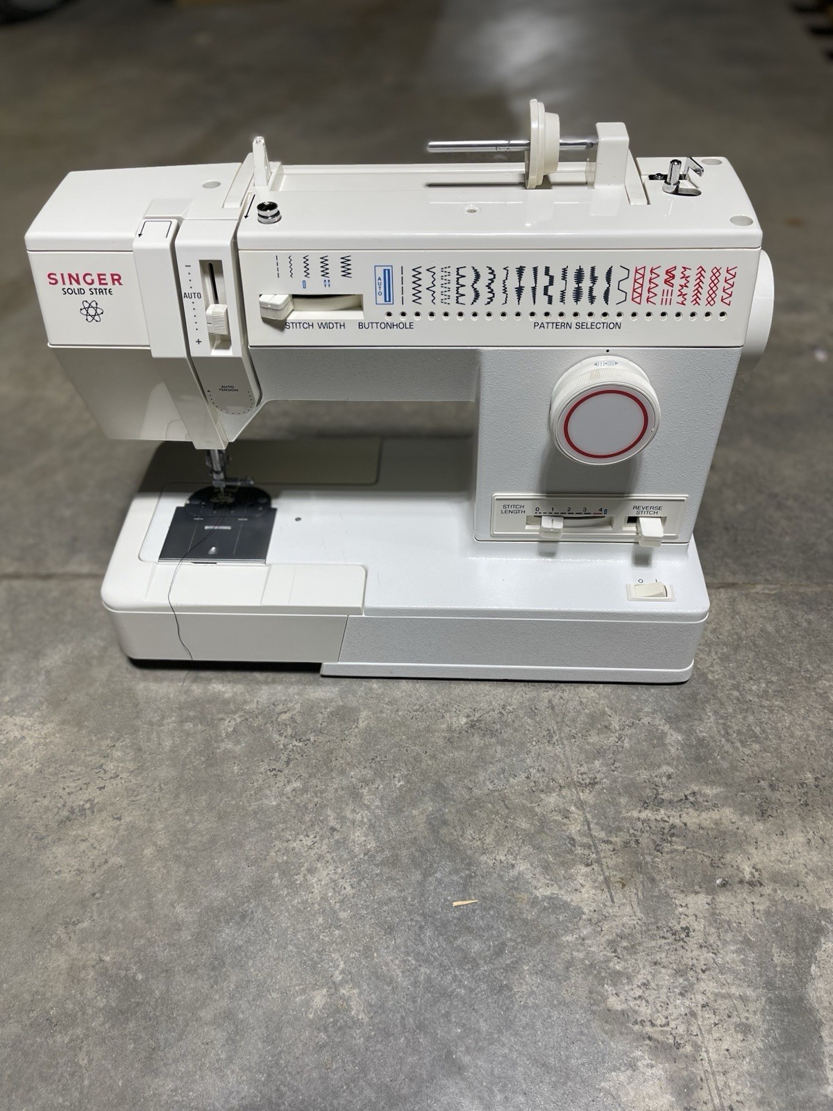 Singer Sewing Machine Model 9034 White Solid State Needle Threader Works
