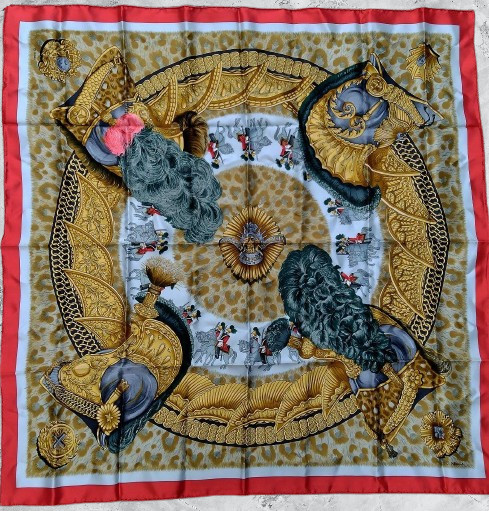 Unused HERMES Carre 90 CASQUES et PLUMETS Silk Scarf Red W 90cm Japan [New]