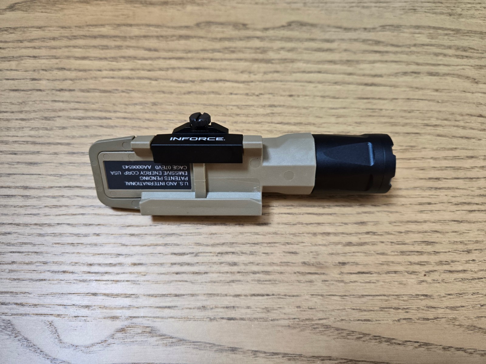 Inforce WMLx White Gen 3 LED Weapon Mounted Light 1100 Lumens, FDE