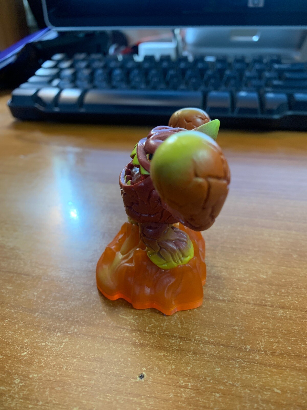 ☆ ERUPTOR LIGHTCORE ~ FIRE ELEMENT ☆ SKYLANDERS GIANTS FIGURE