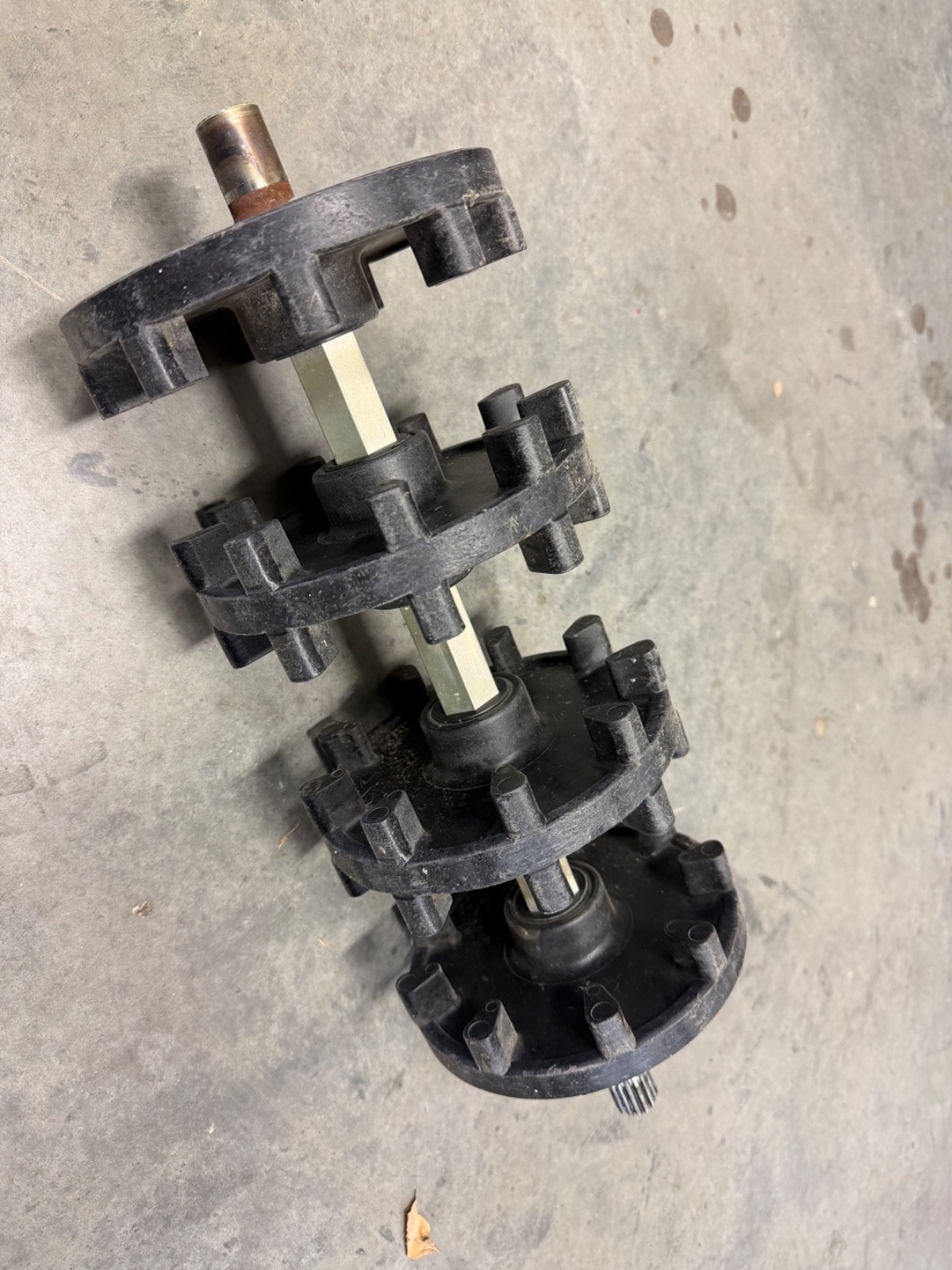 2001 Yamaha Vmax snowmobile drive axle 9 tooth