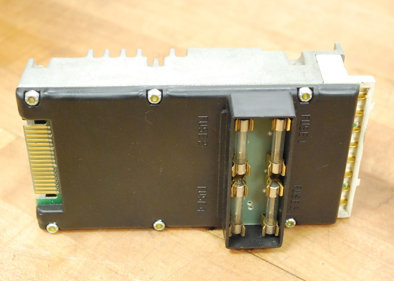 Gould Modicon B550 Output Module, 115AC AS-B550 - USED
