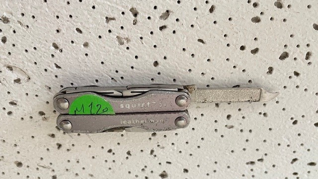 Leatherman SQUIRT S4 Silver Scissors Knife File Multi Tool - - - - -