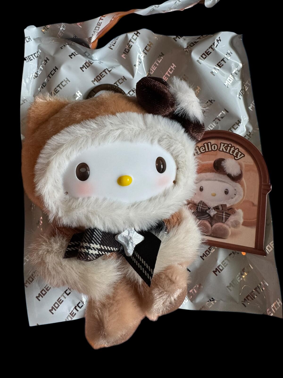 Sanrio Hello Kitty Plush Keychain – MOETCH Soft Plush Tone Series