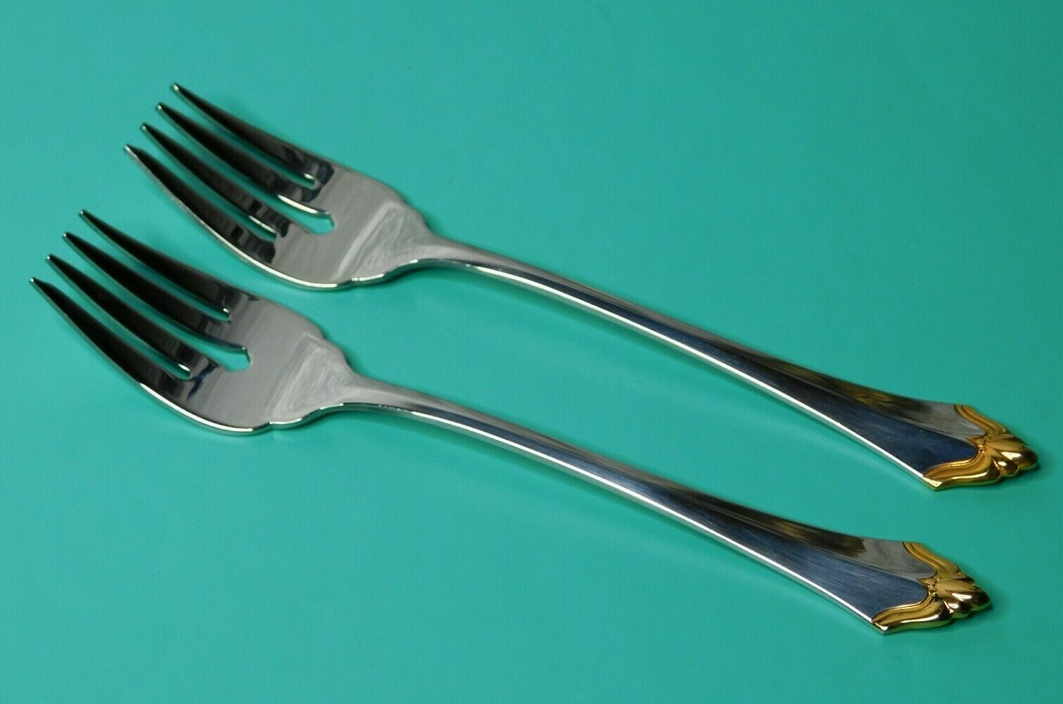Oneida Golden Kenwood Salad Forks Set of 2