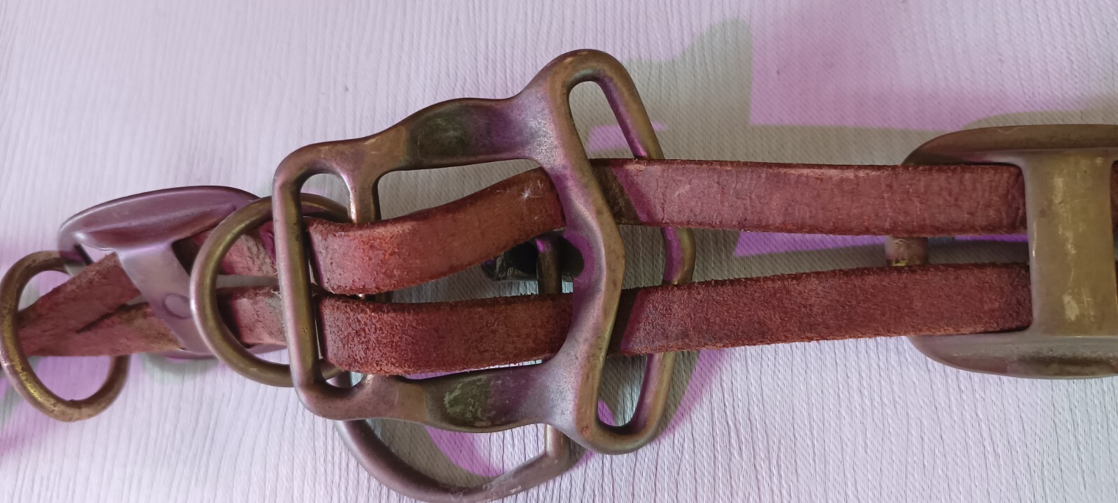 Horse Cinch Girth? I really dont know what this is?