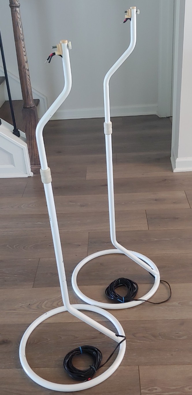 Set of 2 Vintage BOSE Double Cube/Jewel Speaker FLOOR SPEAKER STANDS White Tube