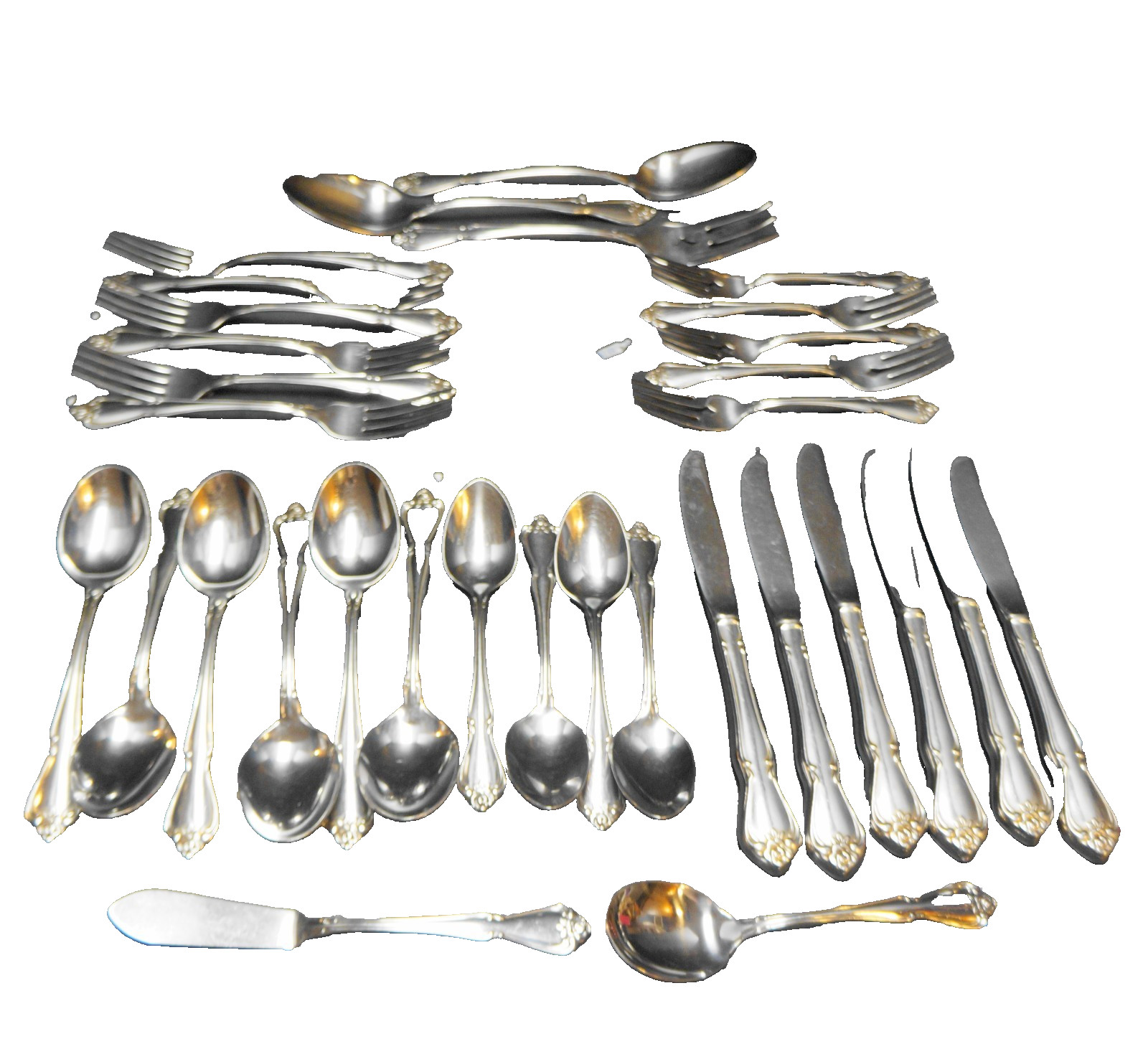 Oneida Arbor Rose True Rose 32 Pieces Flatware Set