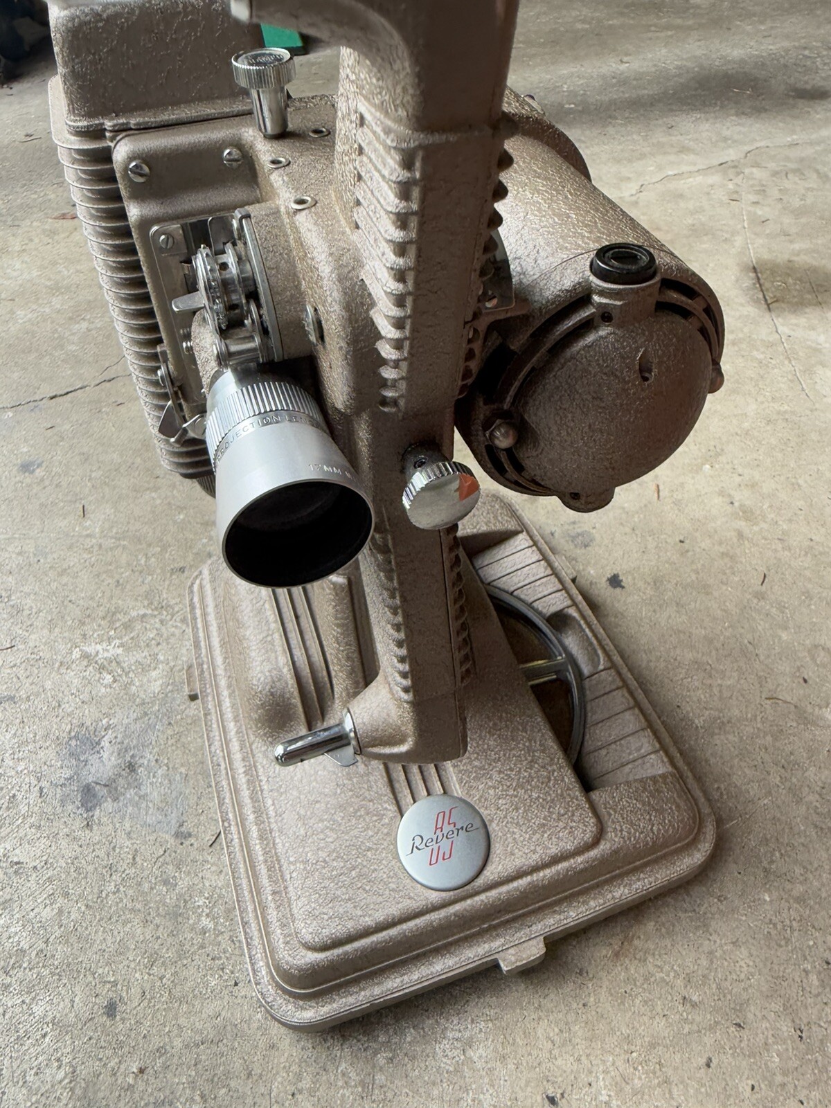 Vintage Revere Model 85 8mm Movie Projector with Case and Power Cord