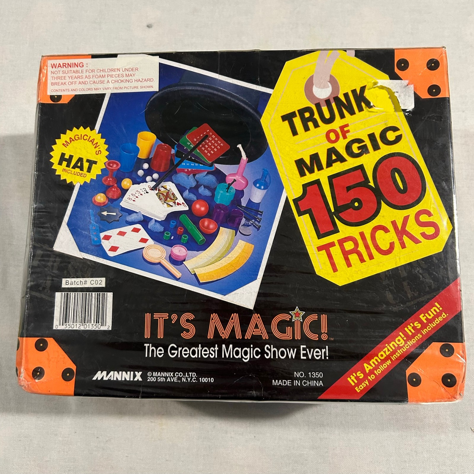 Trunk of Magic 150 Tricks Brand New