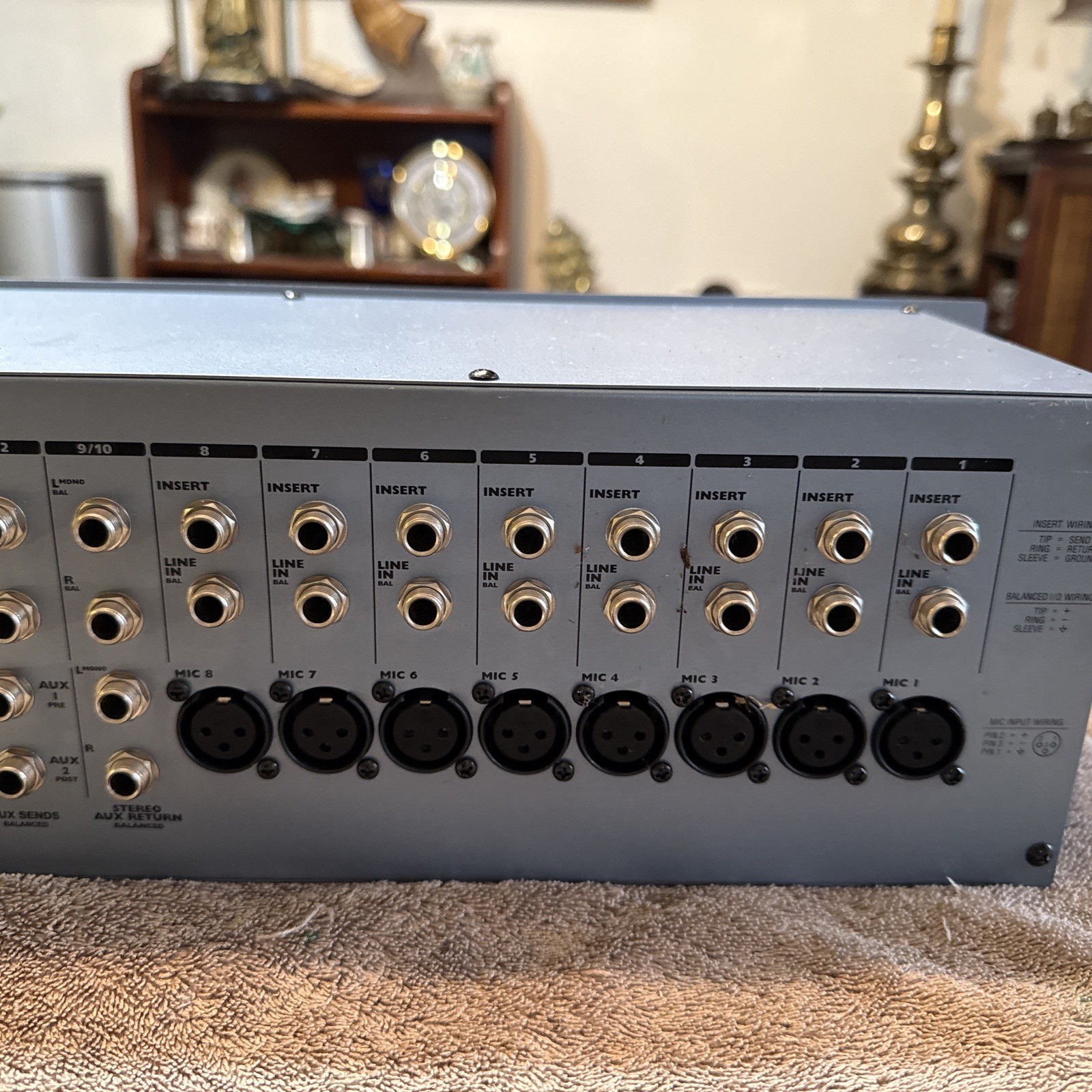 Alesis MultiMix 12R 12-Channel Rackmount Mixer