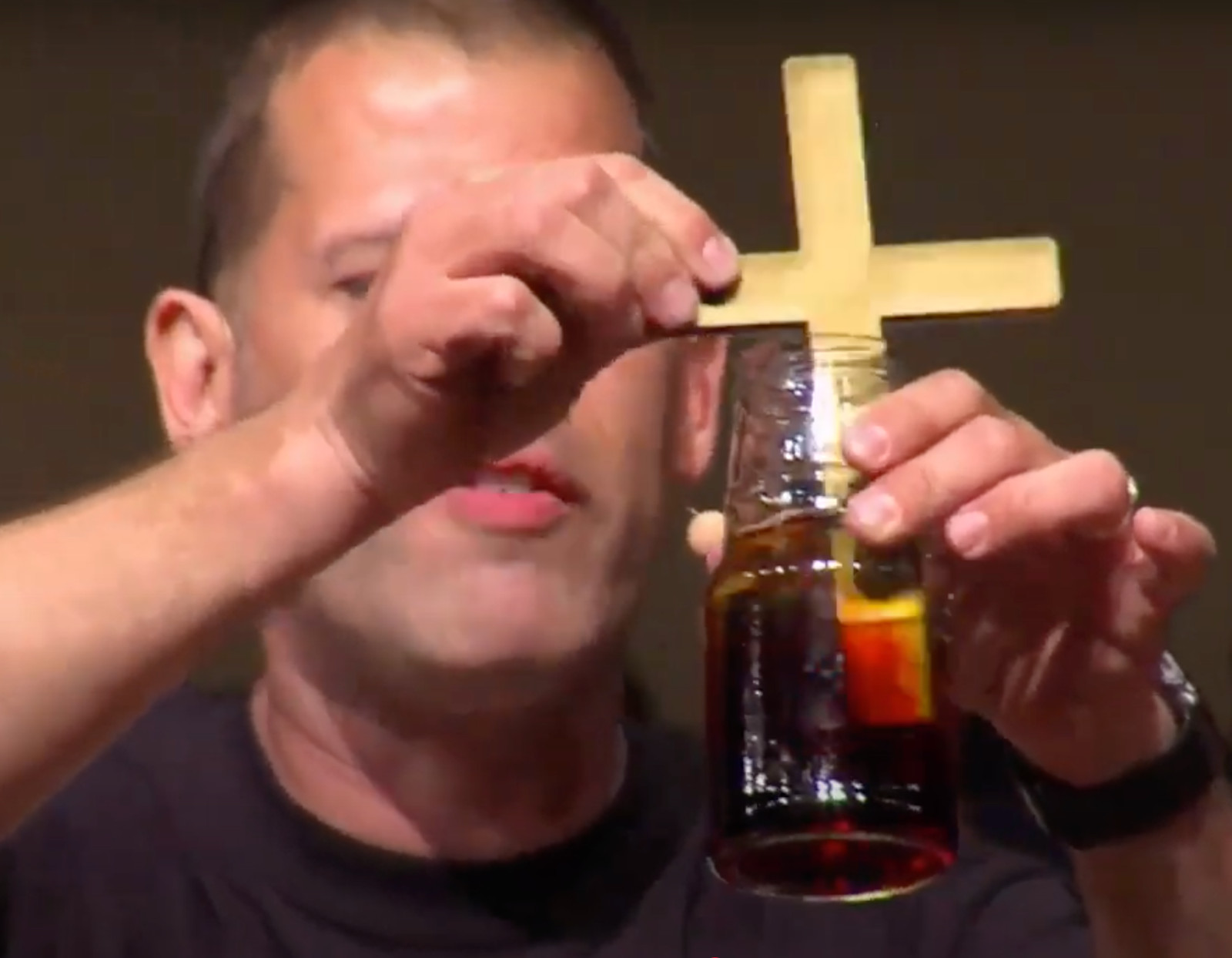 The Cross Trick - A Gospel Illustration / Magic Trick / Easter Teaching Tool