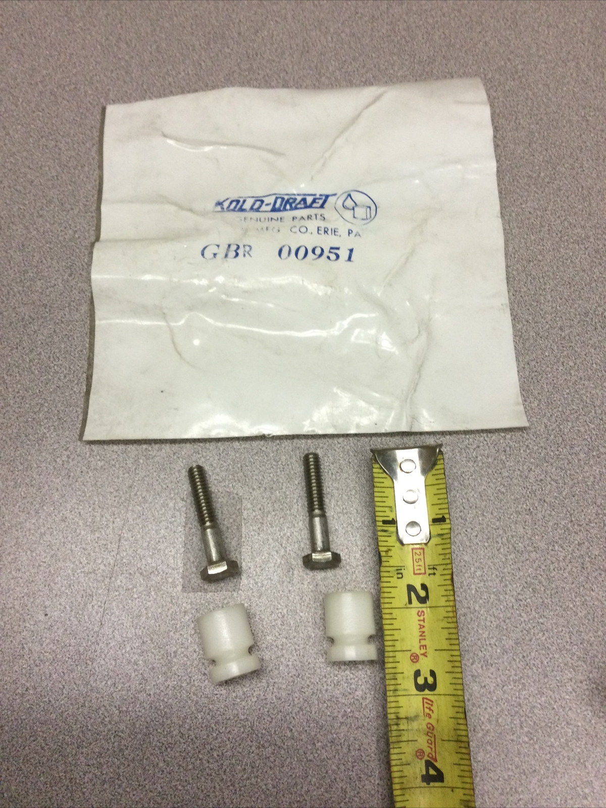 Kold Draft Ice Machine p/n GBR 00951 Water Plate Bolt Kit