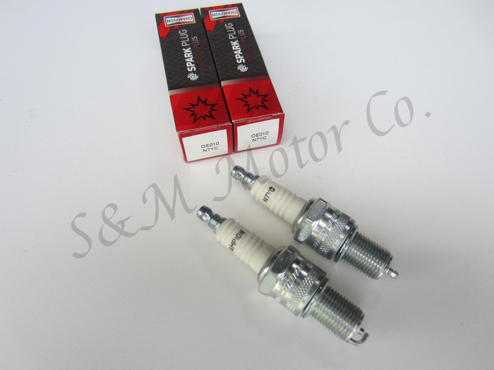 CHAMPION N7YC SPARK PLUG NORTON COMMANDO 06-2348