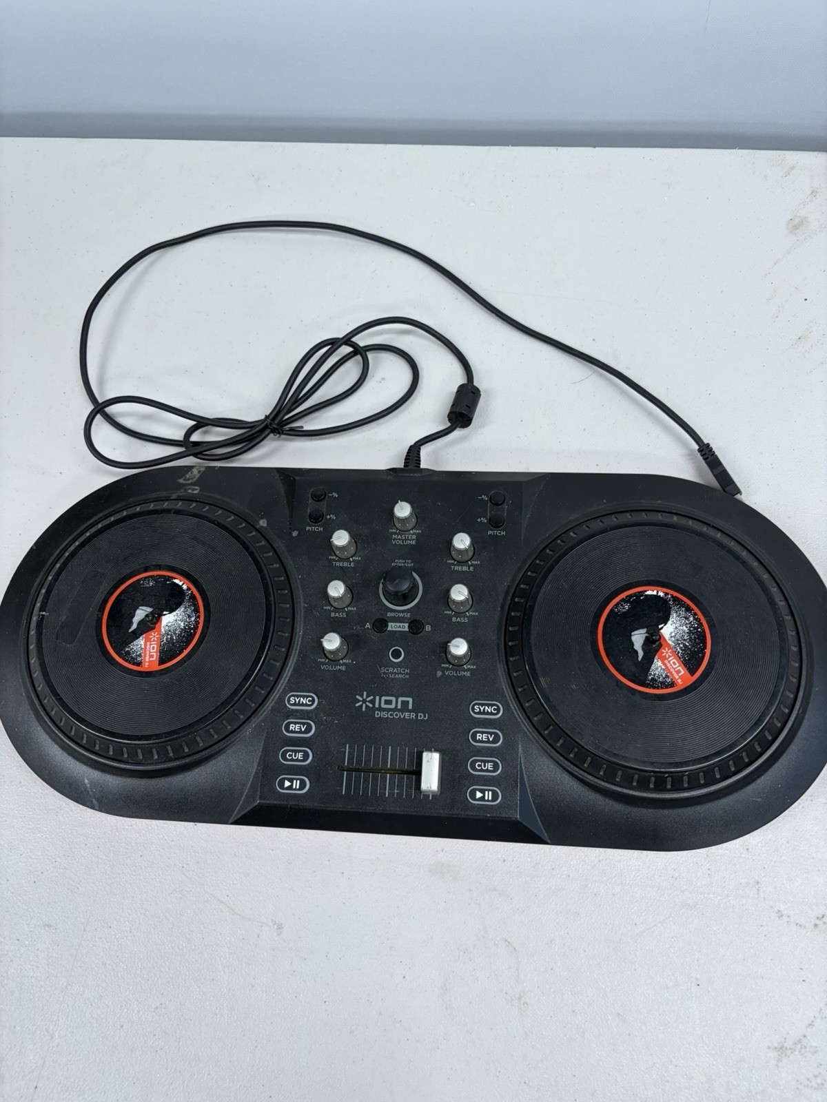 Ion Discover DJ Computer System Dual Turntable USB Controller for Mac PC Working