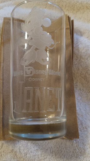 DISNEY MINNIE MOUSE ETCHED DRINKING GLASS.  PERSONALIZED "JANET"