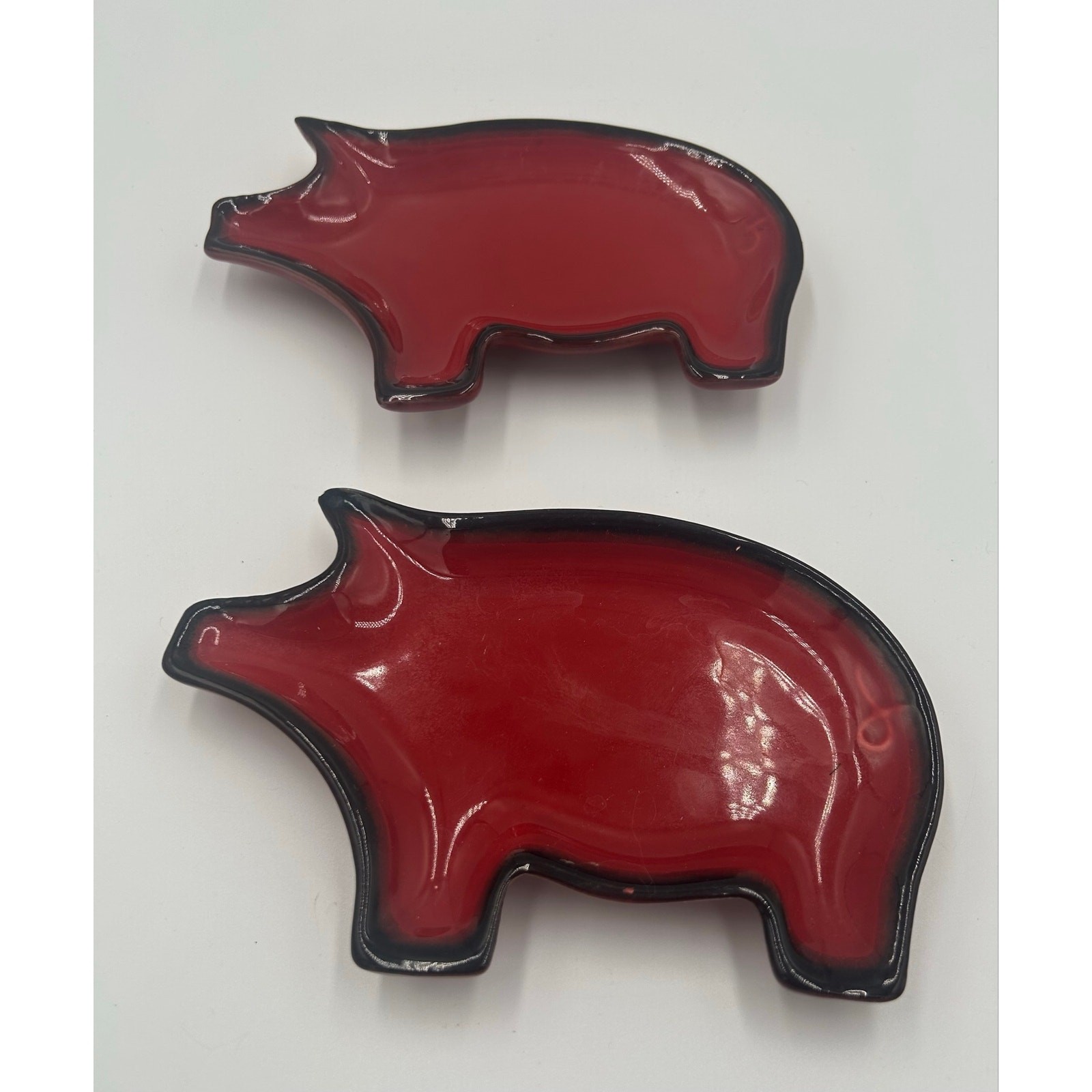 Napastyle Ceramica pig dishes, used for dipping sauces, tepals, trinket dish.